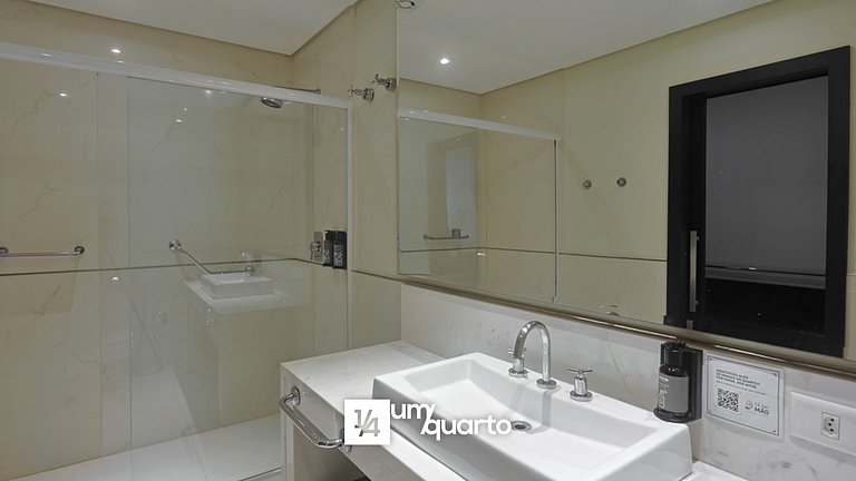 Suite by ¼ UmQuarto 11-PR.