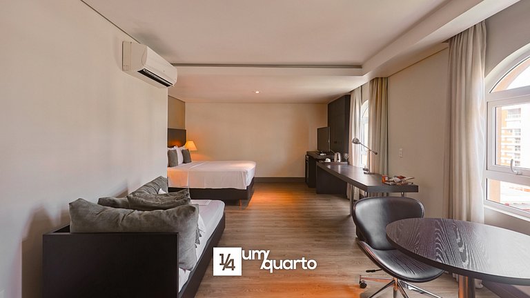 Suite by ¼ UmQuarto 11-PR.