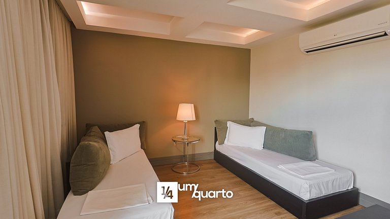 Loft Família by ¼ UmQuarto 12-PR.