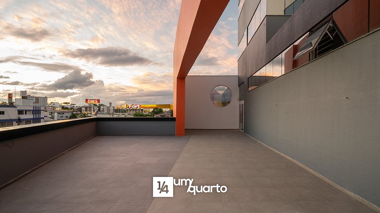Loft prox. Arena Condá by ¼ UmQuarto